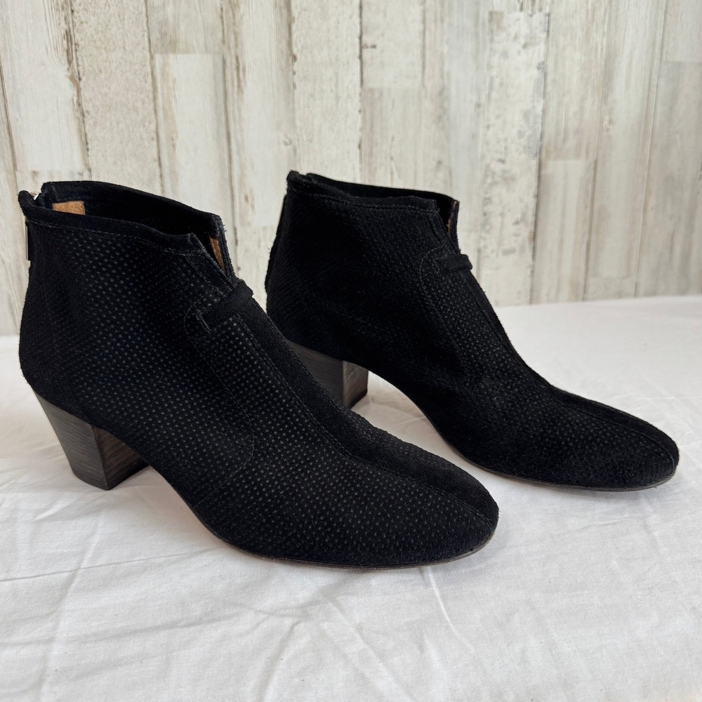 Aquatalia Marvin K Womens 8.5 Black Perforated Suede Block Heel Ankle Booties